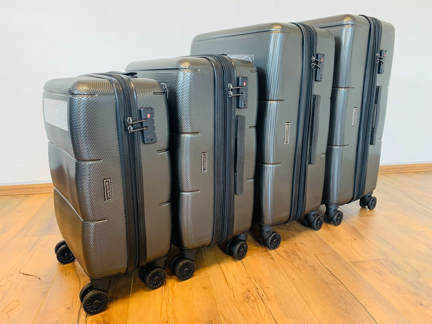 Valigie: 4 teiliges Koffer Polycarbonat gateBAG BUNDLE ANTHRAZIT NEU – Nuovo e nell'imballaggio originale da Bergdietikon venduto da shopAgent 3