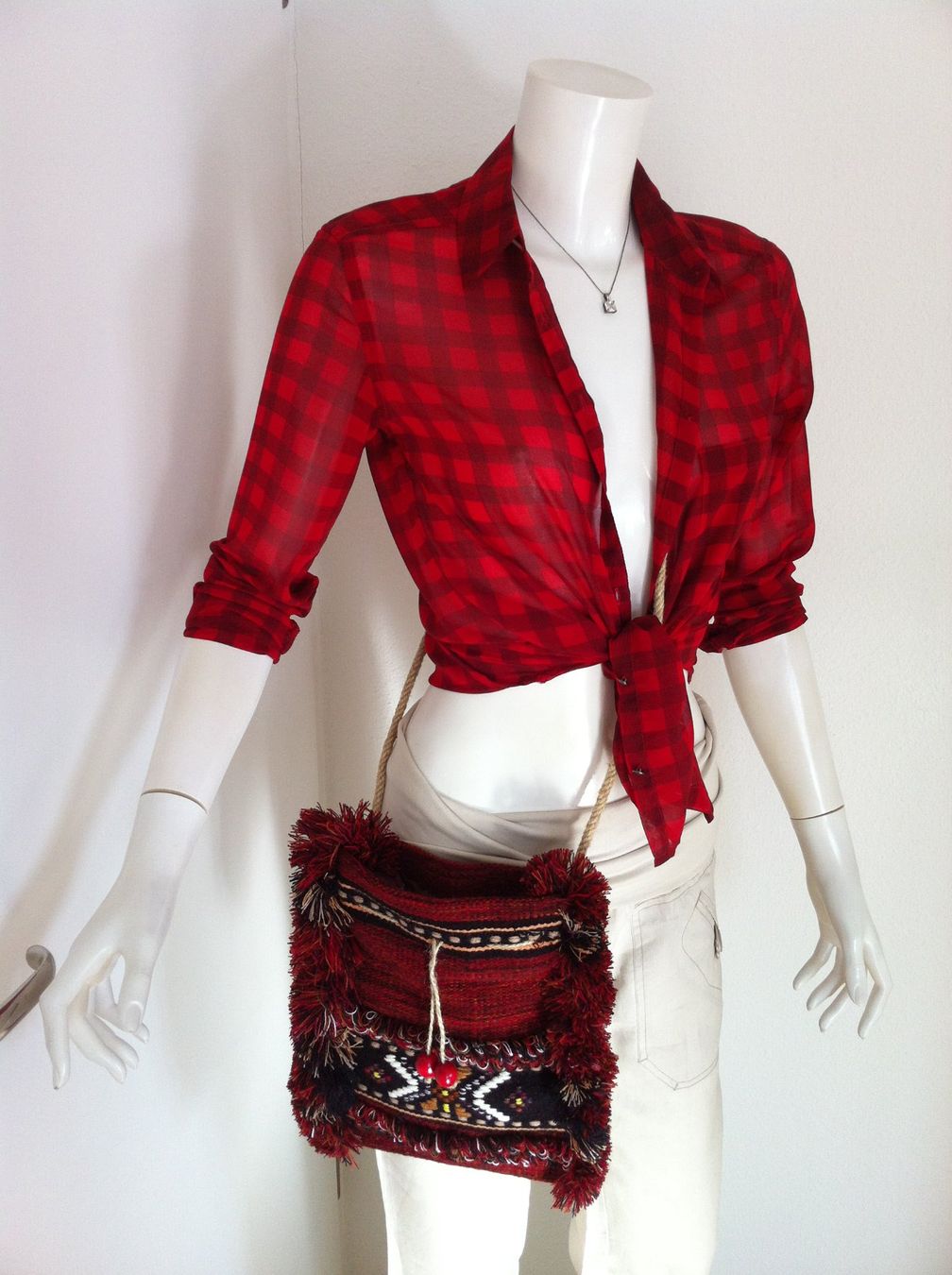 Sacs femmes: HANDGEMACHTE UKRAINISCHE TASCHE ROT – Neuf (Voir description) à Olten par Naja-Twins-Twins 3