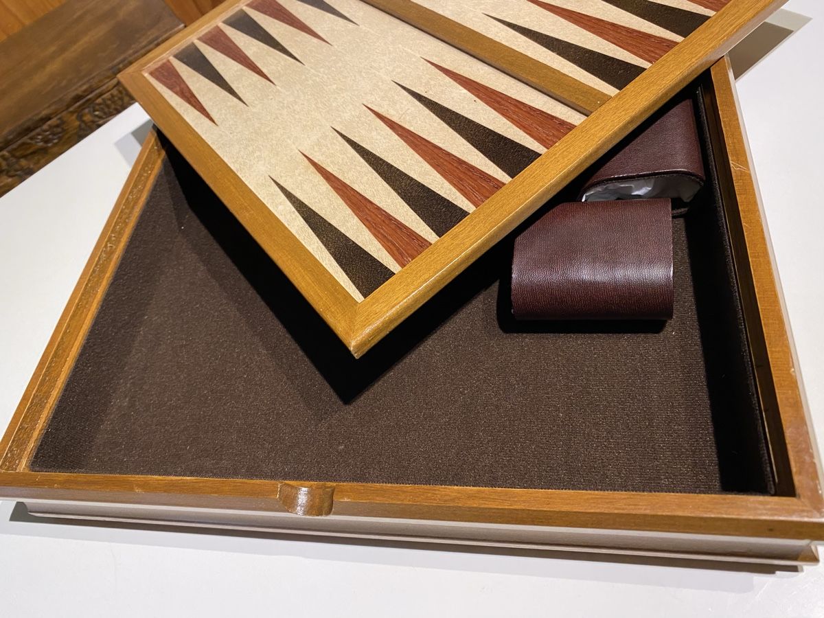 Giochi: Altes, edles Schach/ Backgammon/mit Staunton Figuren! – Usato da Utzigen venduto da Lasagne99 7
