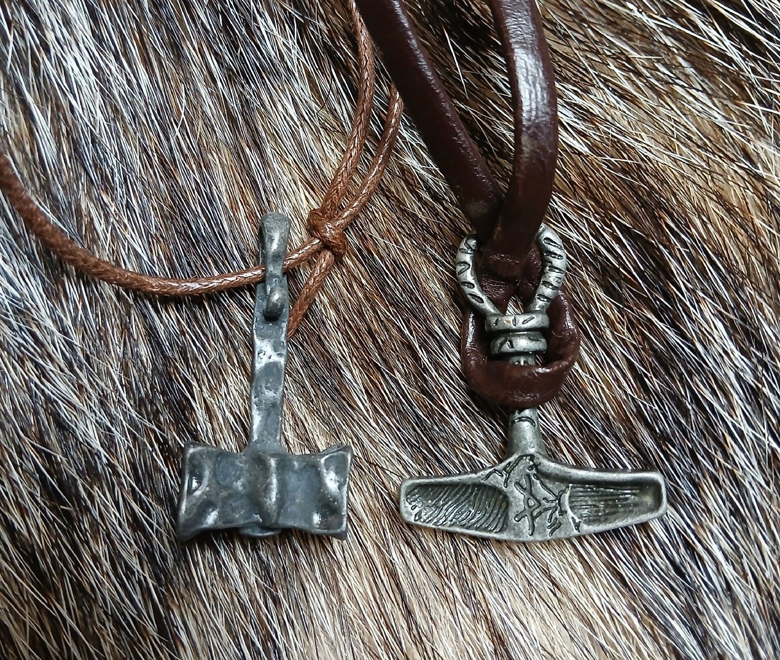 Catenine: Colliers Vikings Mjöllnir – Nuovo (secondo la descrizione) da Les Sciernes-d'Albeuve venduto da mel_8wpv 1