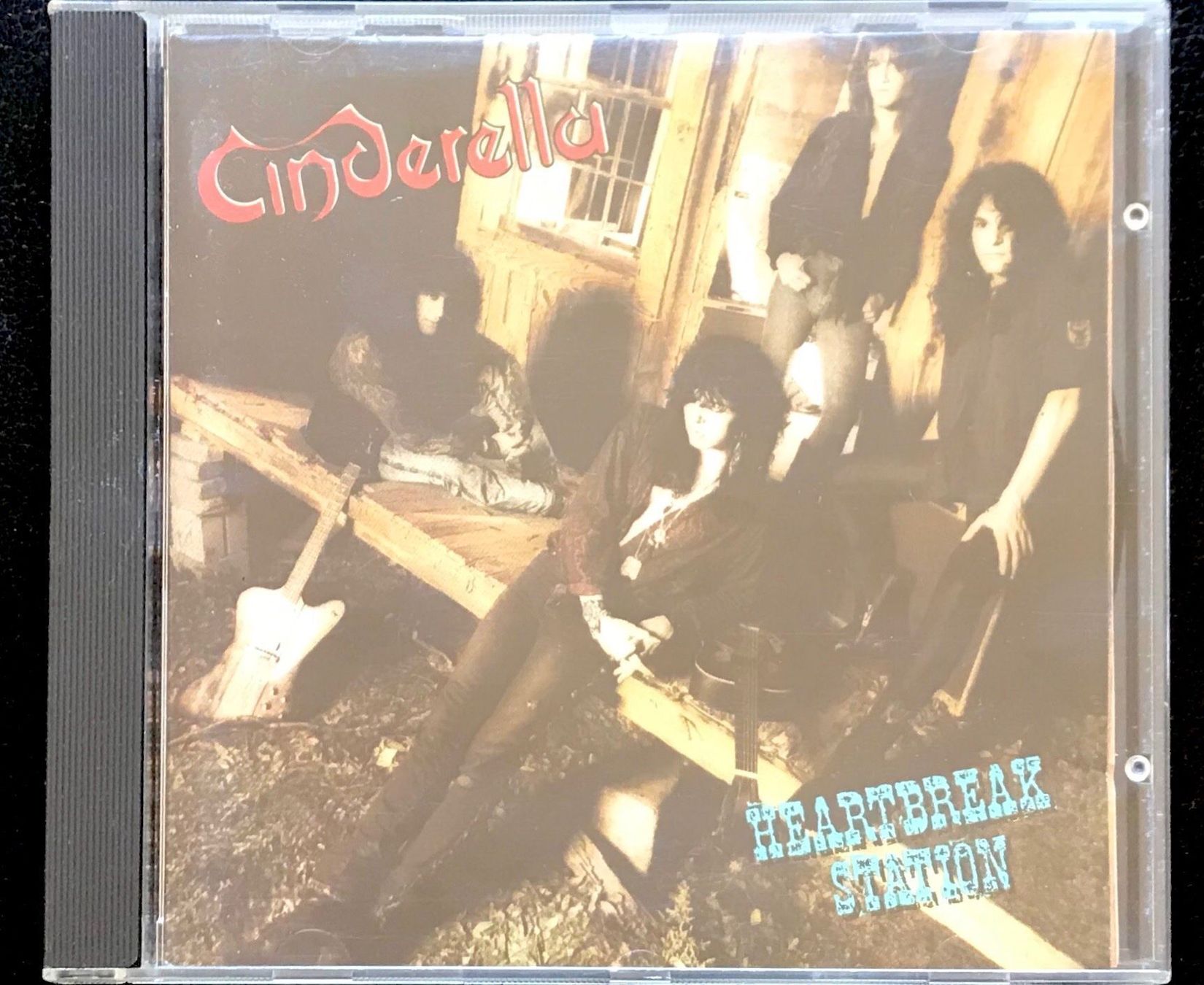 CD: CD Cinderella - Heartbreak Station – Usato da Zürich venduto da tomakomai