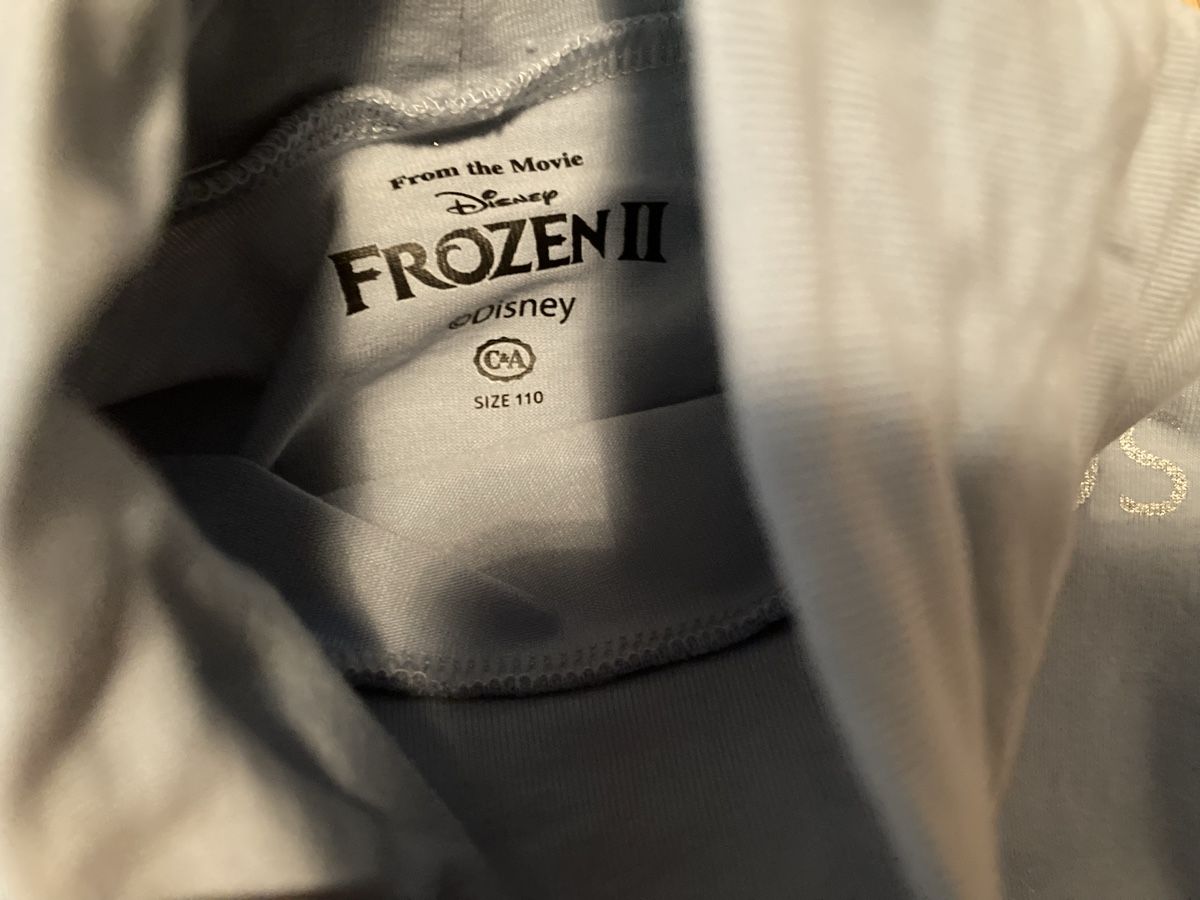 Maglioni & Felpe: Frozen Mädchen Rollkragenpulli Gr. 110 – Usato da Emmenbrücke venduto da JJ_89 2