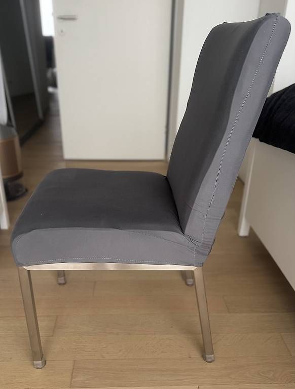 Chaises: 4x Esstisch Stühle (grau) – D'occasion à Wallisellen par van_7rhj 1