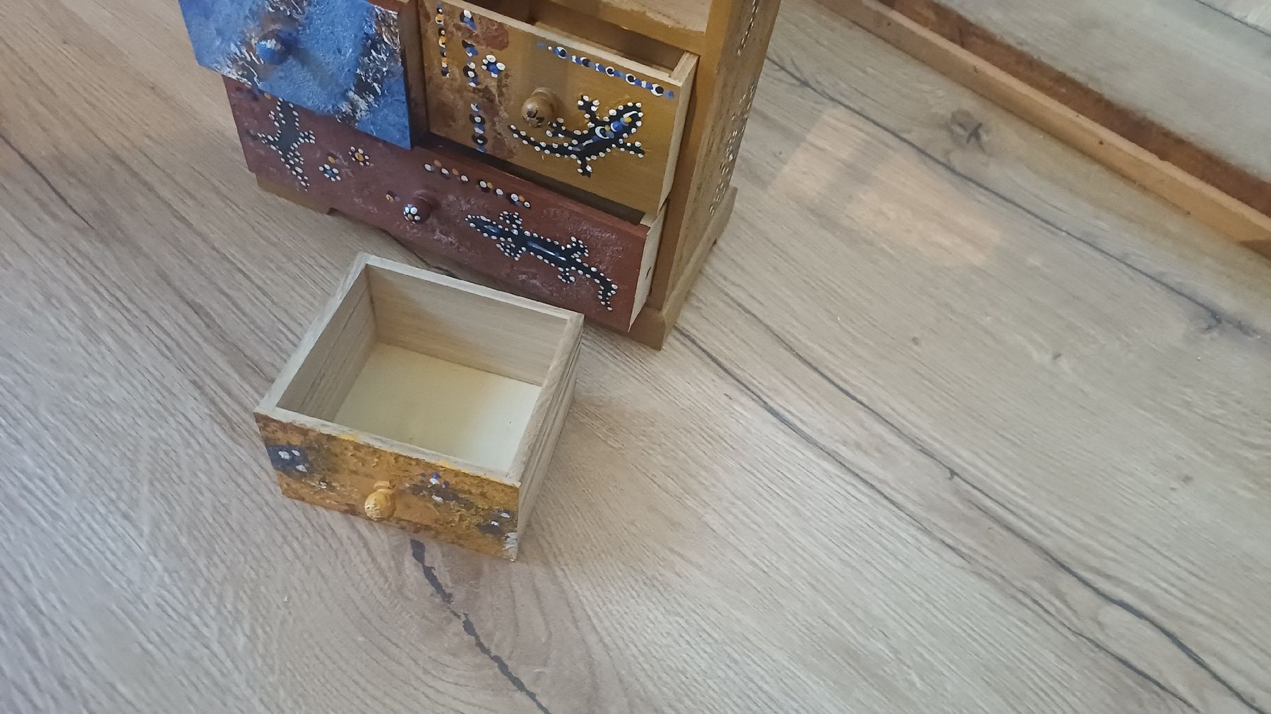 Cassettiere: Kleines Schubladen -Möbeli  – Usato da Flawil venduto da Pinkmalibu 2
