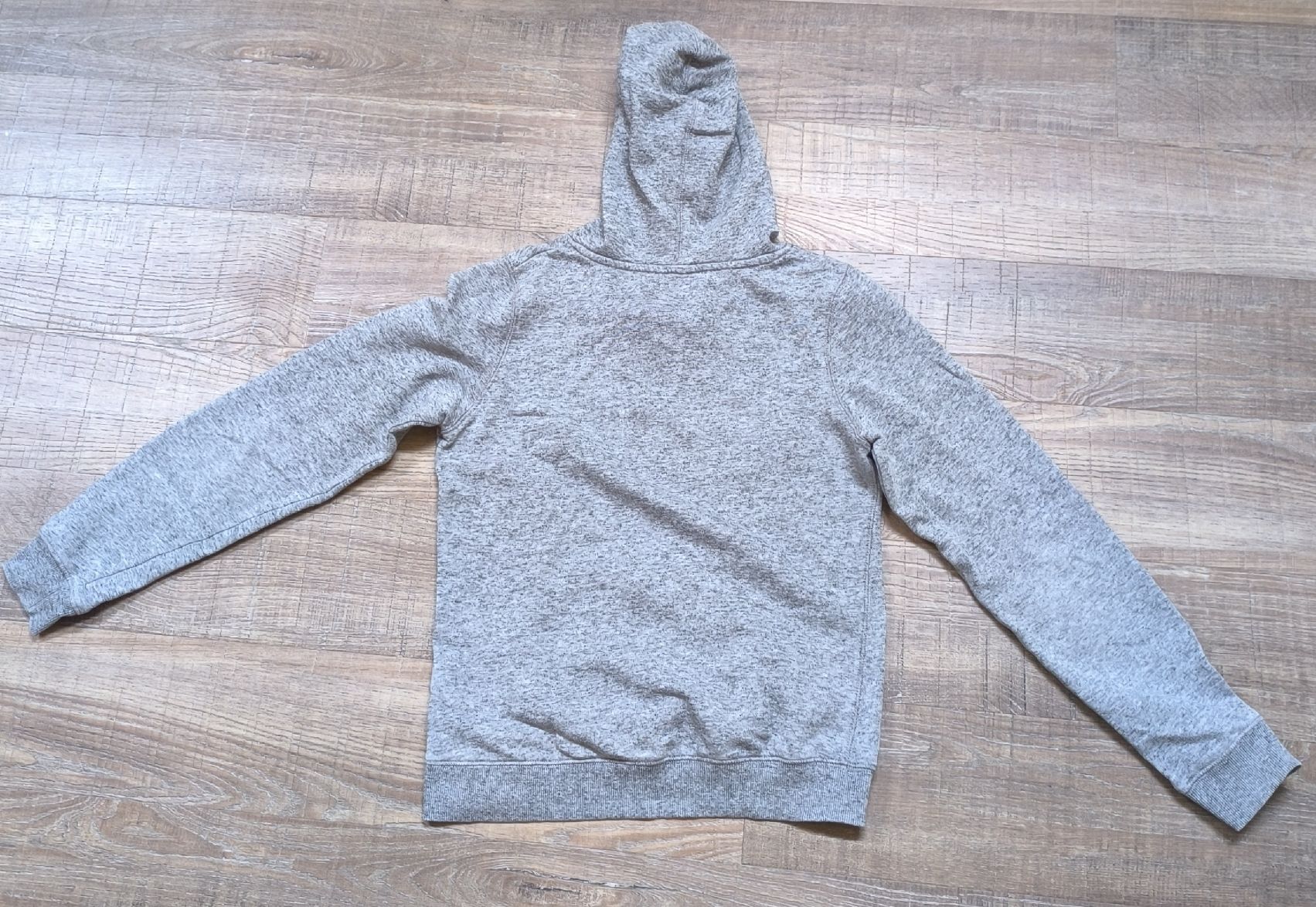 Maglioni & Felpe: Kapuzen-Pullover Gr. 170 – Usato da Oberwil-Lieli venduto da Atom17 2