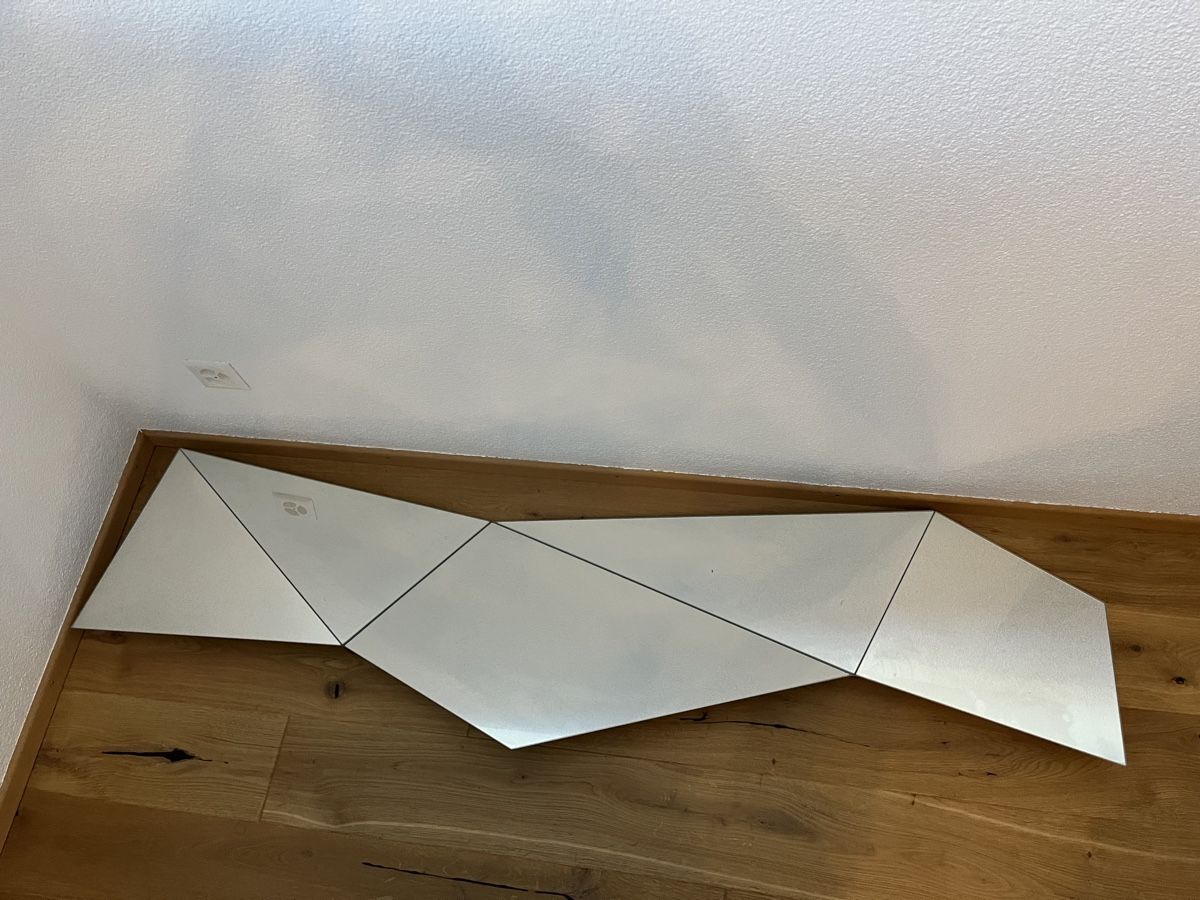 Spiegel: Modern Mirror, Geometric Design – Gebraucht aus Windisch von bymarikaa