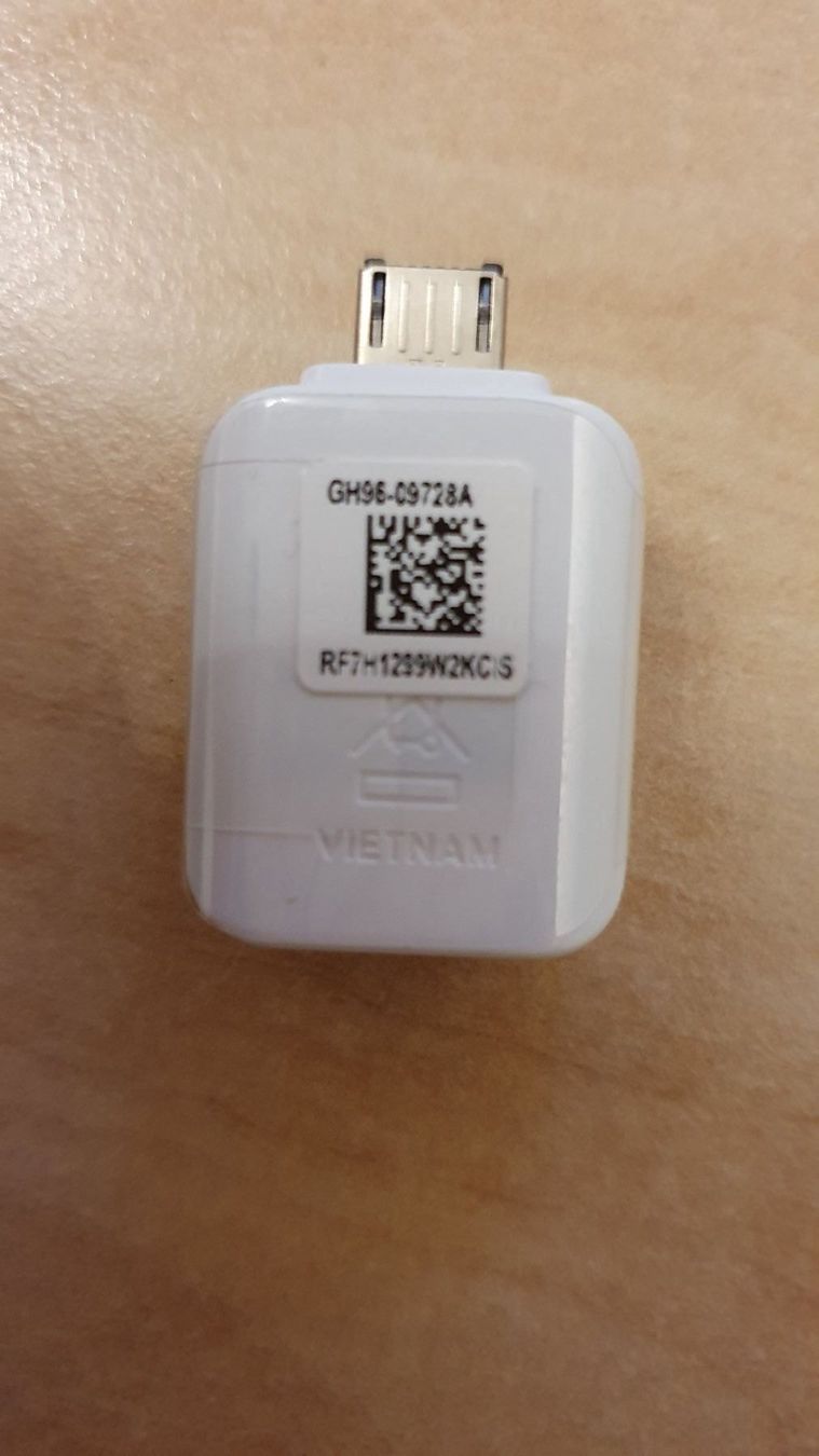 Samsung Lecteurs & Adaptateurs: Samsung USB Adapter - GH96-09728A – Neuf avec emballage d'origine à Staufen par Fleby84 1