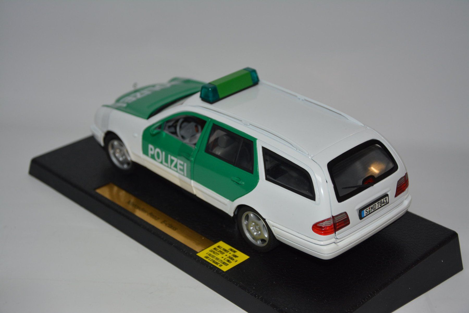 Mercedes-Benz Modellini d'auto: Mercedes-Benz E-Class Touring Polizei , Anson , 1:18 – Nuovo e nell'imballaggio originale da Goldach venduto da Feivel9 6