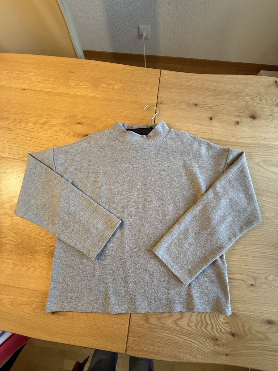 Lotti di vestiti: Pullover, Gr. L, 4 Stk – Usato da Thun venduto da Vesna27 2