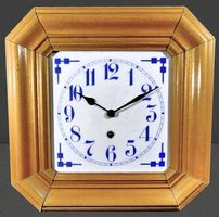 🕰️ Küchenfee lässt die Zeit fliegen – antike Wanduhr 🪵