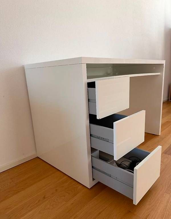 Bureaux: Schreibtisch mit 3 Schubladen – D'occasion à Schüpfheim par oldyrk 3