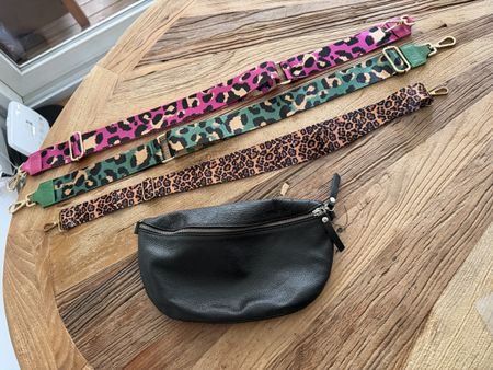 Tasche Leder schwarz mit drei Wechselgurten Leo  super Zusta