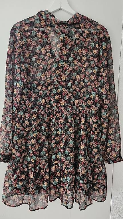 Kleider: Zara Blumen-Kleid – Gebraucht aus Rothenburg von man_cb7f 1