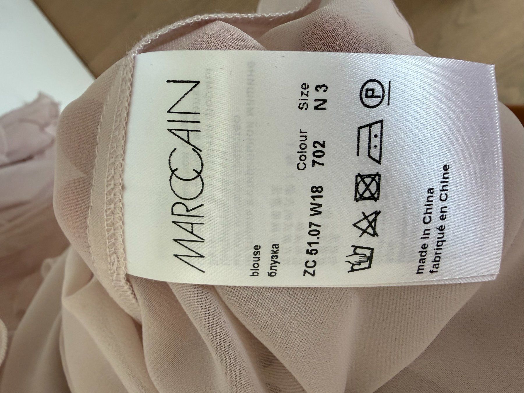 Marc Cain Camicette: Marc Cain Bluse mit top in Grösse 38 – Usato da Zug venduto da Ibu1 3