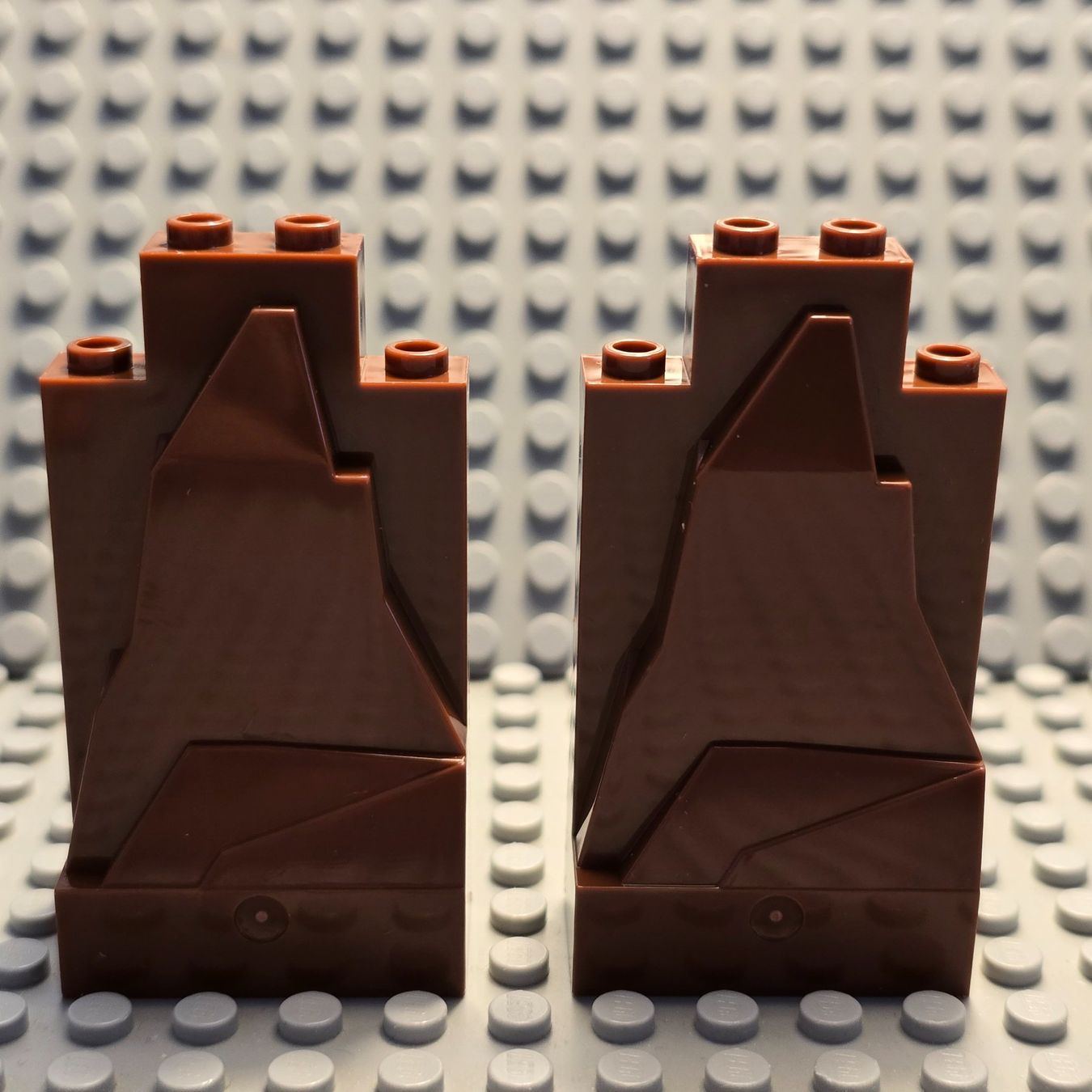 Lego Jeux de construction: Lego 2x Bergspitzen rotbraun-neu – Neuf (Voir description) à Basel par Swi-7621