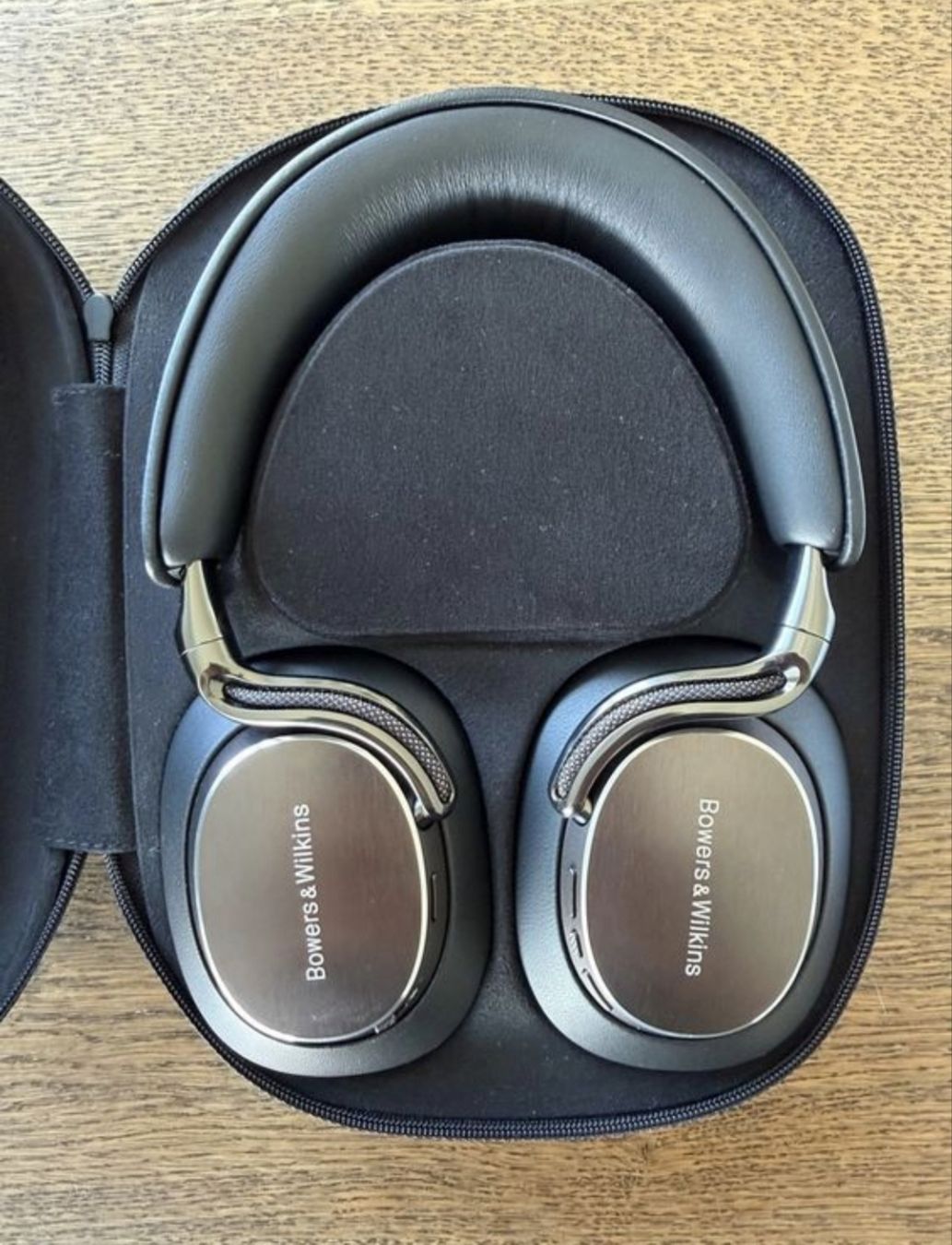 Bowers & Wilkins Cuffie: Bowers & Wilkins PX8 S2 – Nuovo (secondo la descrizione) da Zürich venduto da mik_y6cp 2
