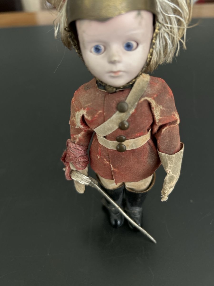 Statuette: Antiker britischer Royal  Guard  Doll/Figur – Usato da Zumikon venduto da tuna007 3