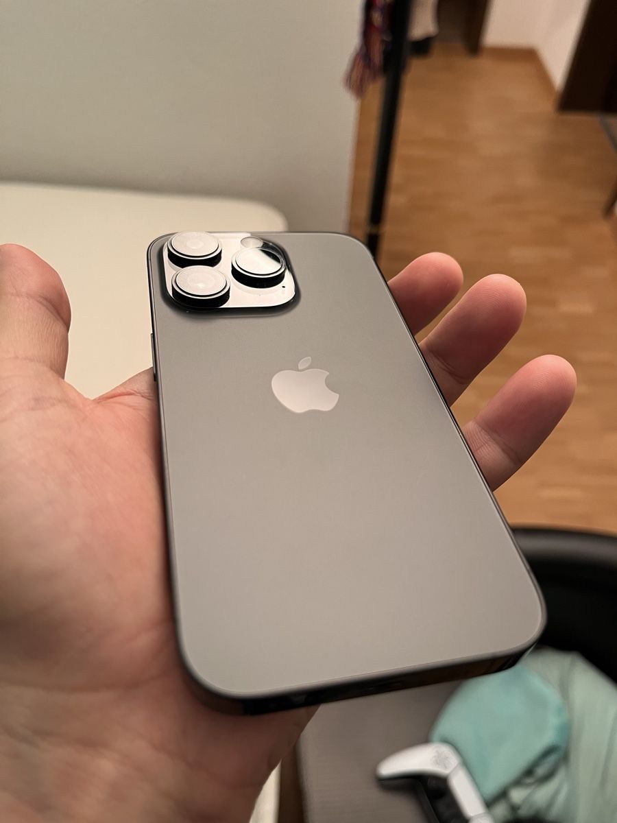 Apple Portables: Iphone 14 Pro – D'occasion à Bern par Che.21 3