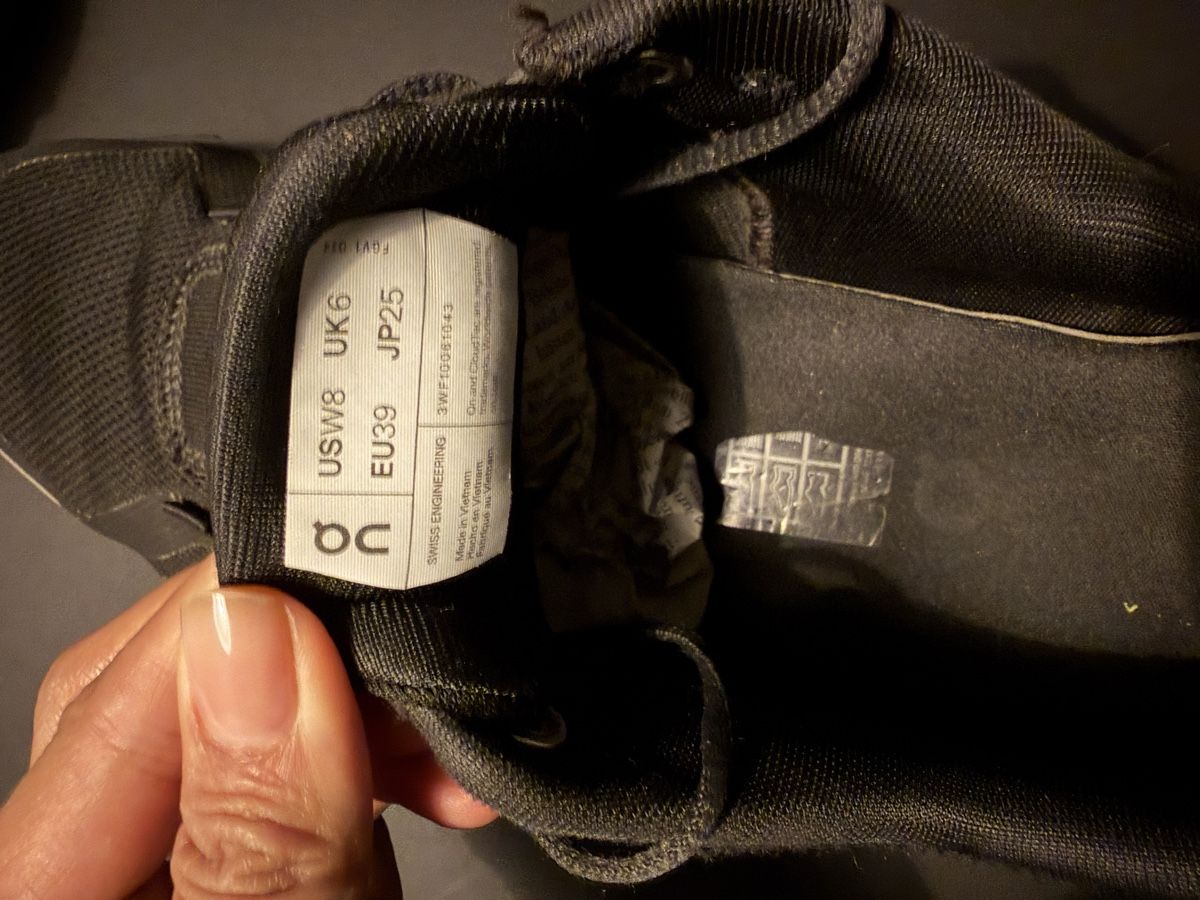 On Scarpe da uomo: On Running Sneaker schwarz – Usato da Rüschlikon venduto da veraguth22 2
