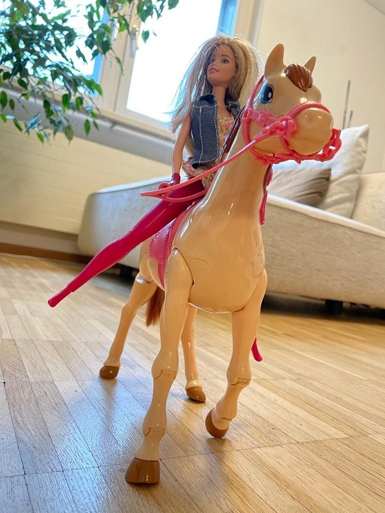 Poupées: Barbie mit Pferd welches sich bewegt – D'occasion à Meilen par CHD1975 7