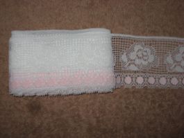 Spitzenband Polyamid weiss/rosa mit Blumenmotiv 5cm breit