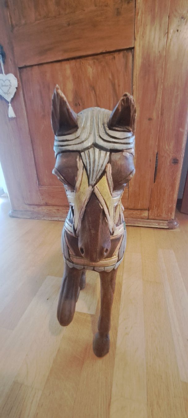 Figuren: Altes dekoratives Holzpferdchen – Gebraucht aus Wallisellen von DoLiDa 2