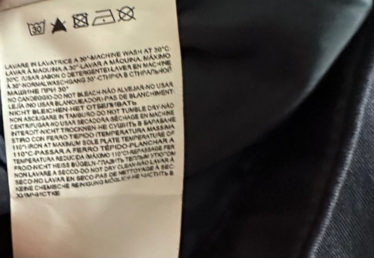 Armani Giacche: Armani Jeans Blazer Damen 36 – Usato da Liestal venduto da Ballybs 8