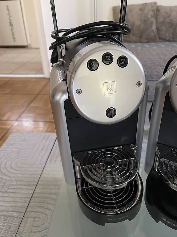 Kaffeemaschinen & Espressomaschinen: Zwei Nespresso Zenius Kaffemaschine – Gebraucht aus Wohlen AG von Eno27 1