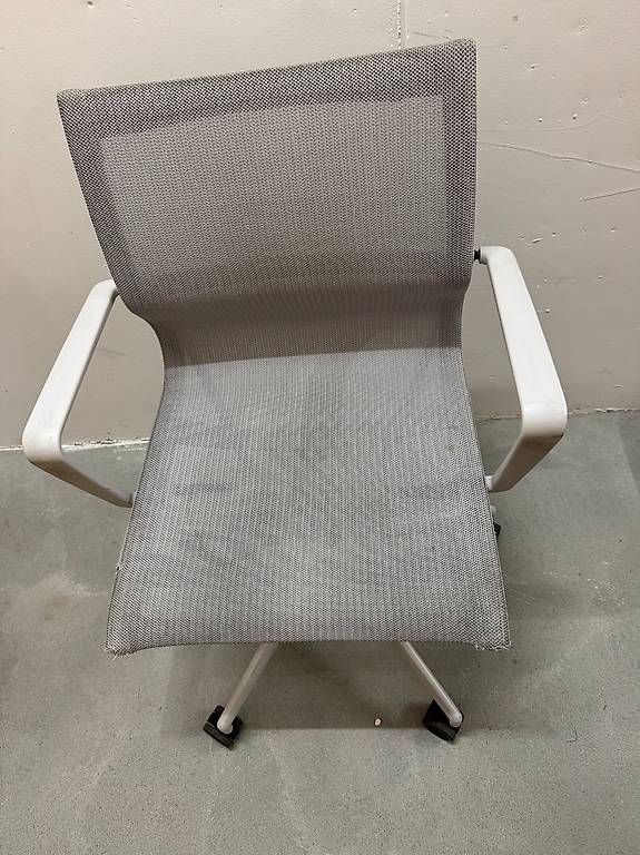 Vitra Chaises: Vitra Physix Bürostuhl – D'occasion à Münsingen par the_royal
