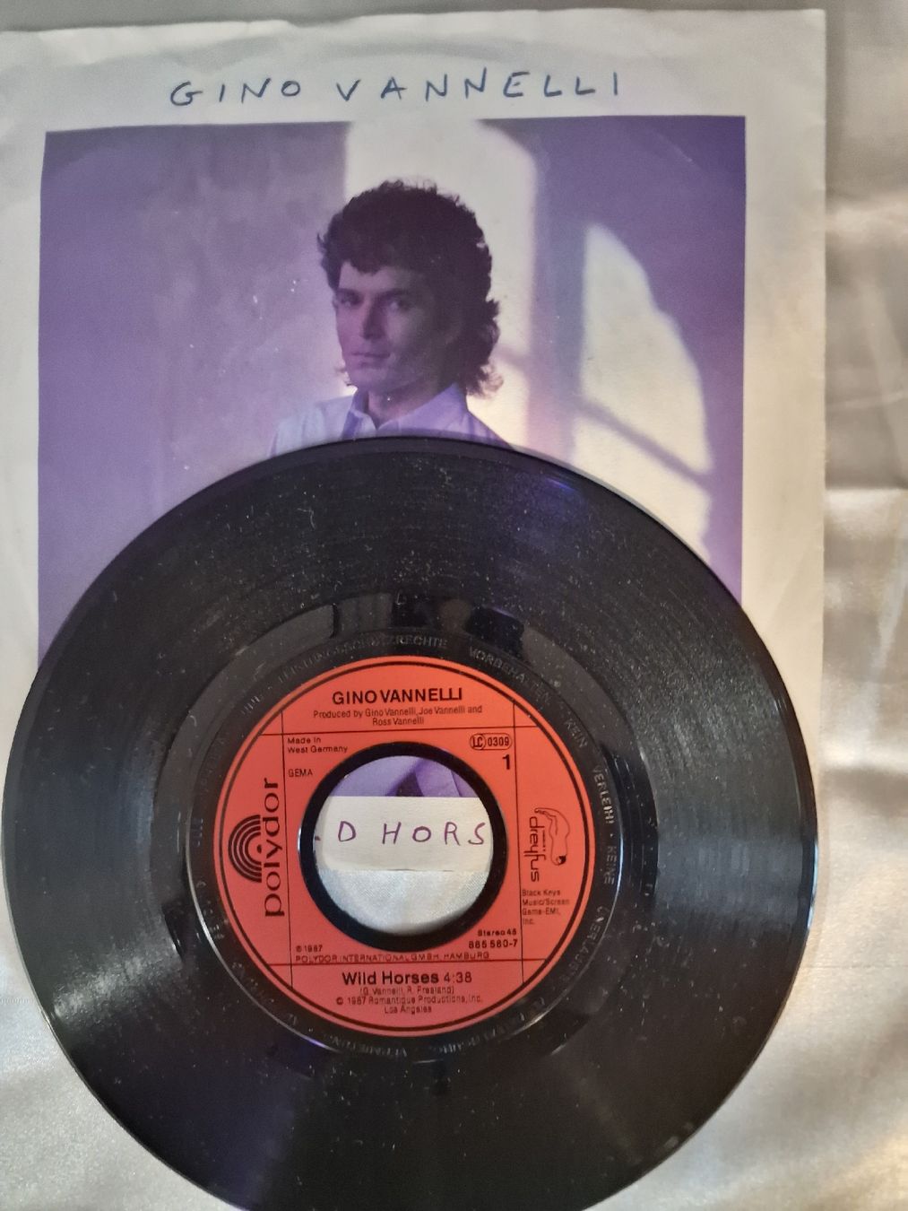 Vinyles: Gino Vannelli - Wild Horses / Shape me like a Man – D'occasion à Pfaffnau par gunport 2