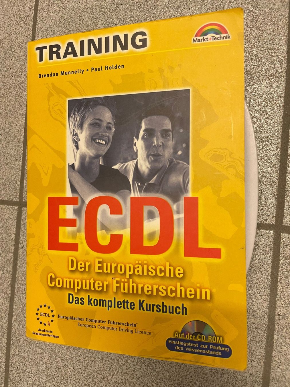 Libri: ECDL - Der europäische Computerführerschein (Kursbuch) – Usato da Eschen venduto da books_and_more