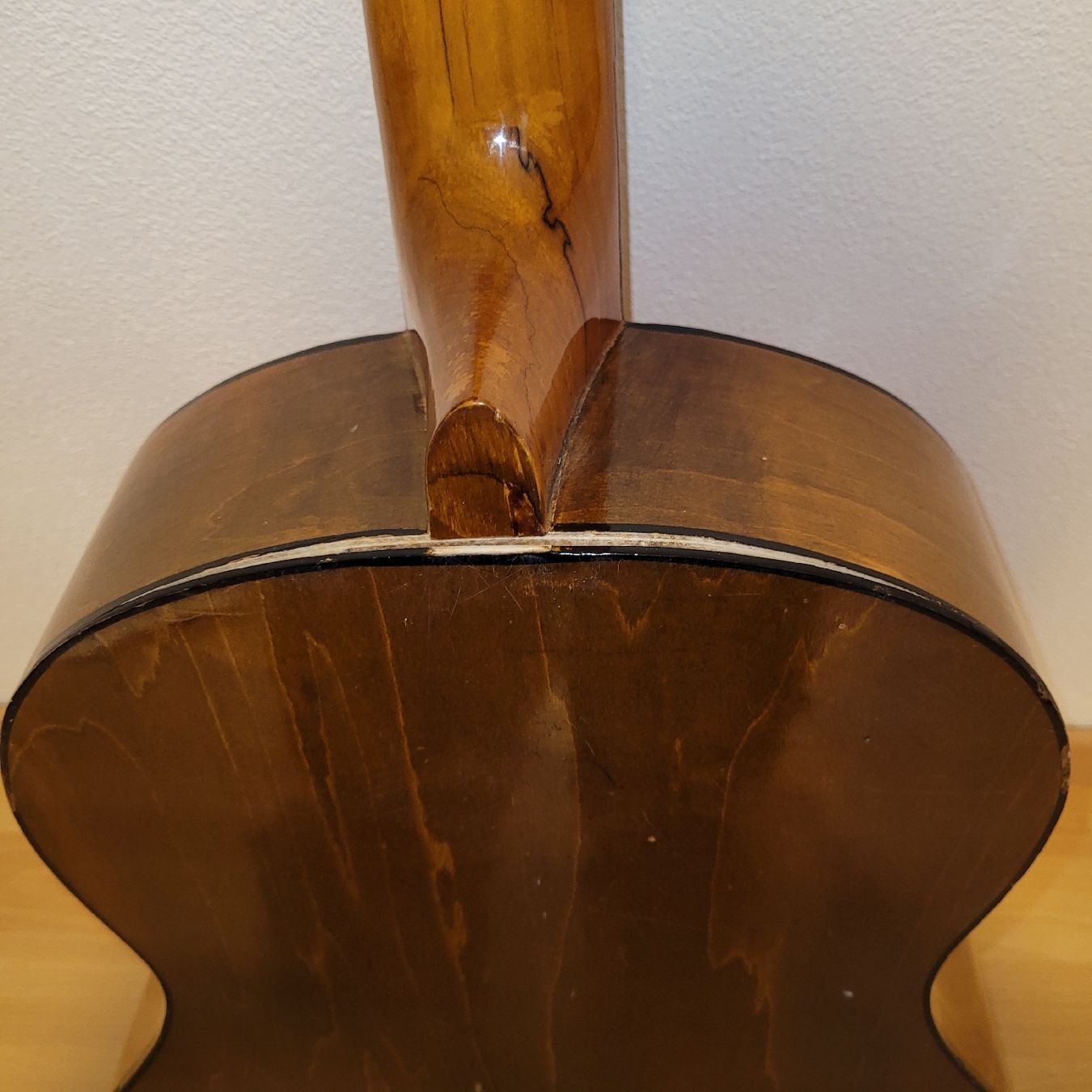 Strumenti musicali: gitarre instrument – Usato da Reichenburg venduto da AK307 5