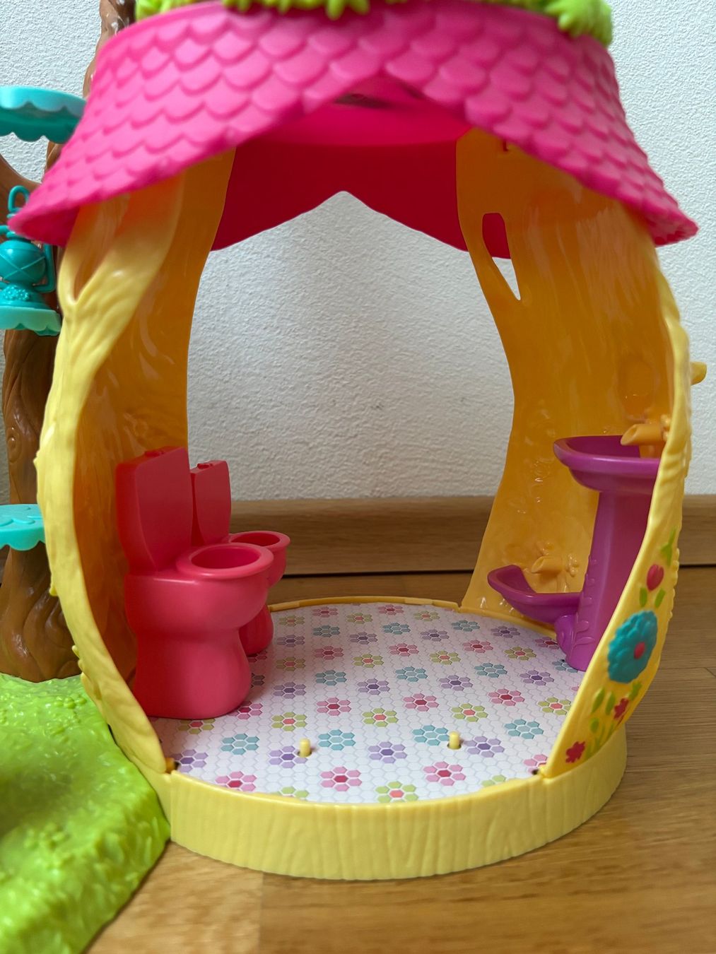 Puppenhäuser & -möbel: Puppenhaus Enchantimals – Gebraucht aus Zürich von gines01 5