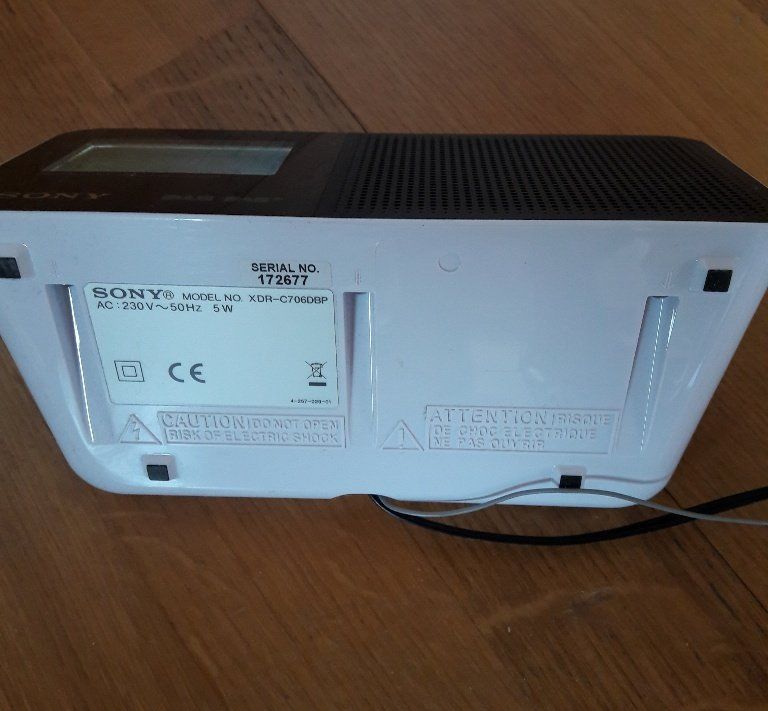 Radiowecker Sony Dream Machine XDRC706DBP, kompakt Kaufen auf Ricardo