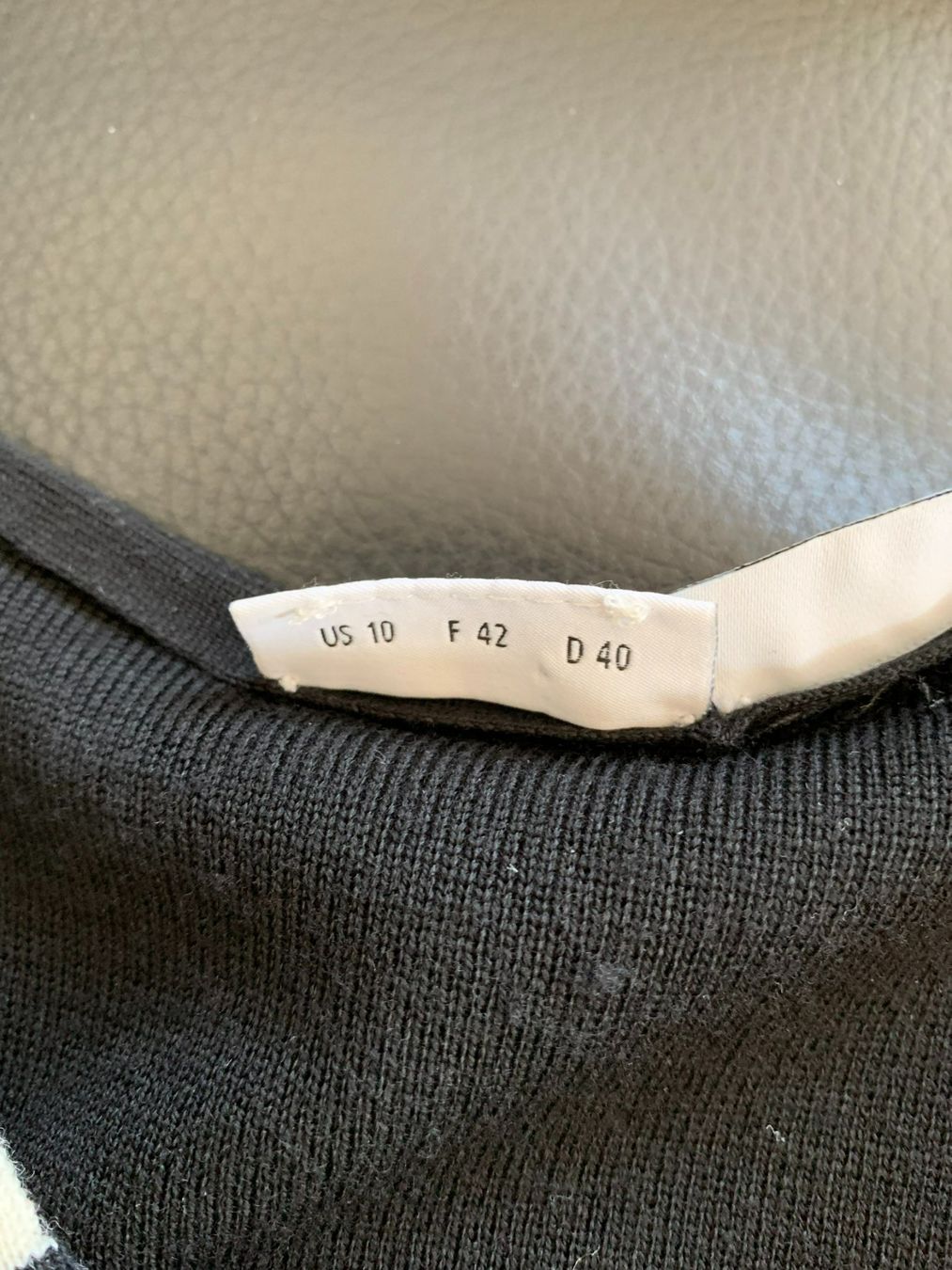 Akris Vestiti: AKRIS: Lässiges Woll-Kleid mit gestreiftem Einsatz, 40 – Usato da Luzern venduto da paulablue 7