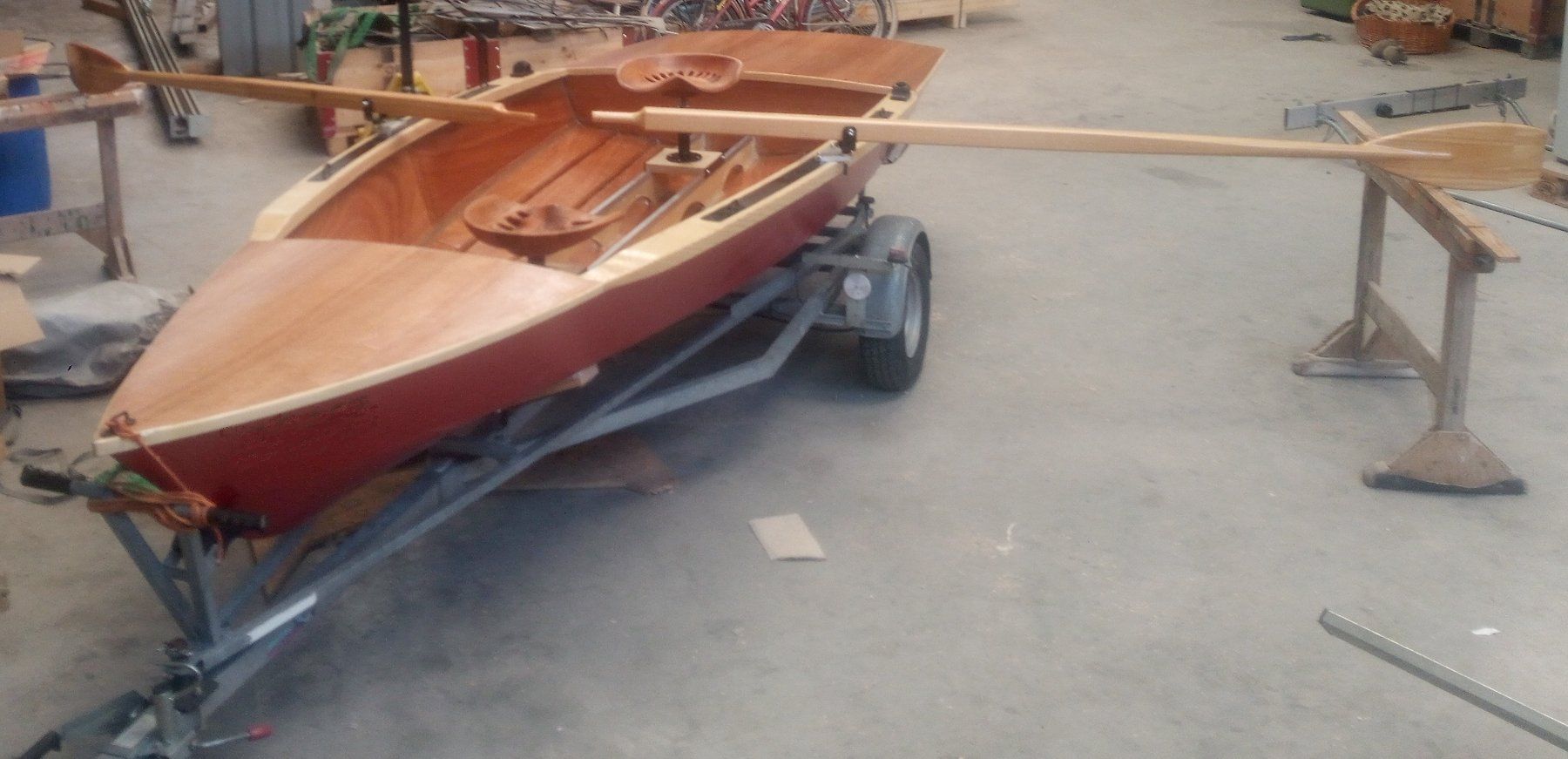 Stüssy Rimorchi: Sportgeräteanhänger mit Ruderboot – Usato da Davos-Clavadel venduto da pambuehl