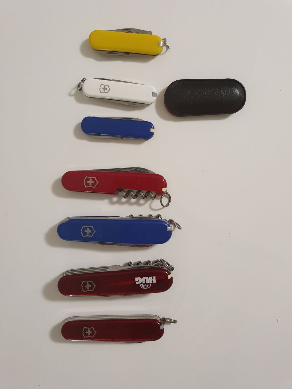 Militärmesser: Lot mit div. Victorinox Sackmessern – Neu (gemäss Beschreibung) aus Ardon von Momovs99 2