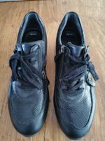 Sneakers, Halbschuhe