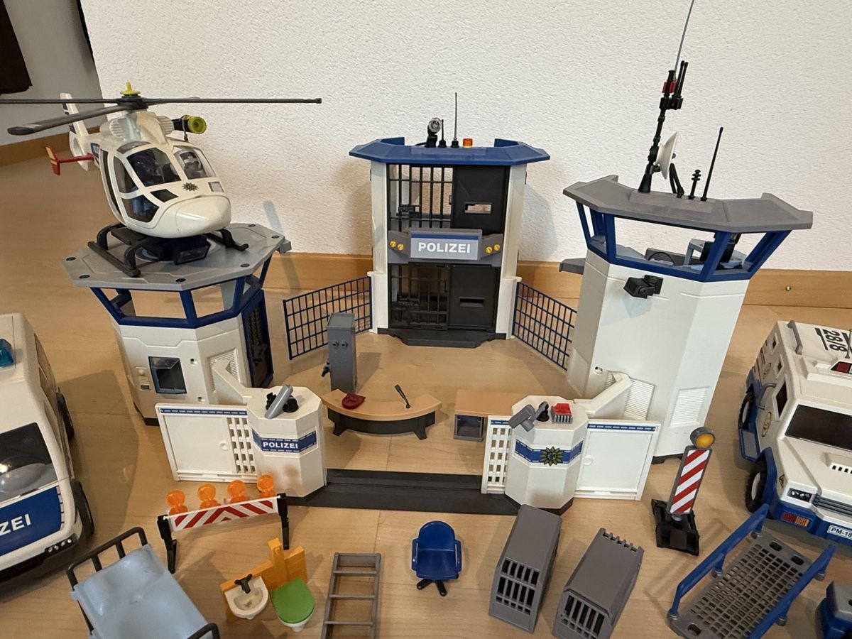 Playmobil Giocattoli: Playmobil Polizei City Action – Usato da Kaiseraugst venduto da FlohmarktMassa 5