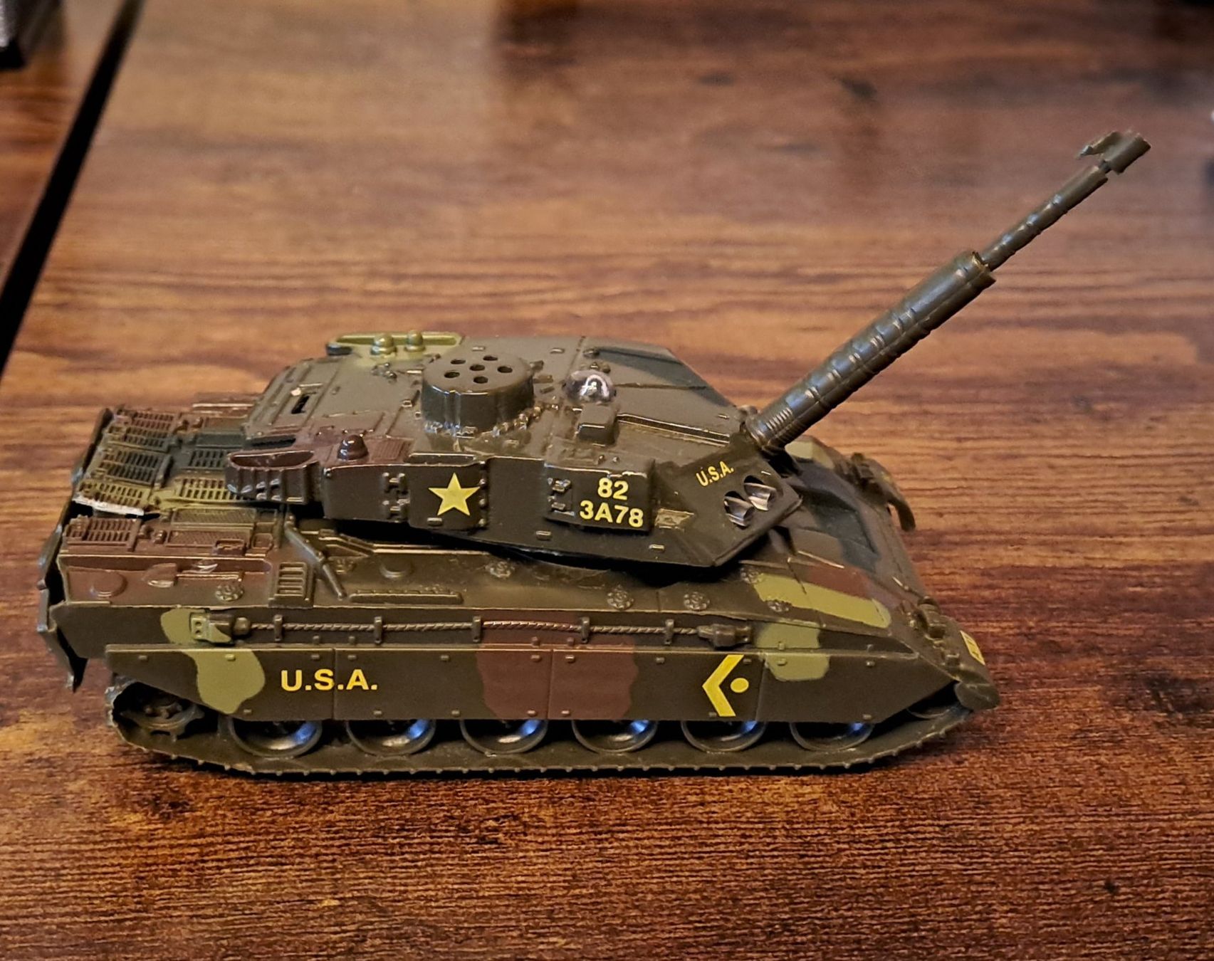 Kit di modellismo & Modellini statici: Militär-Panzer Modell USA – Usato da Bertschikon Gossau venduto da Singeruwe 1