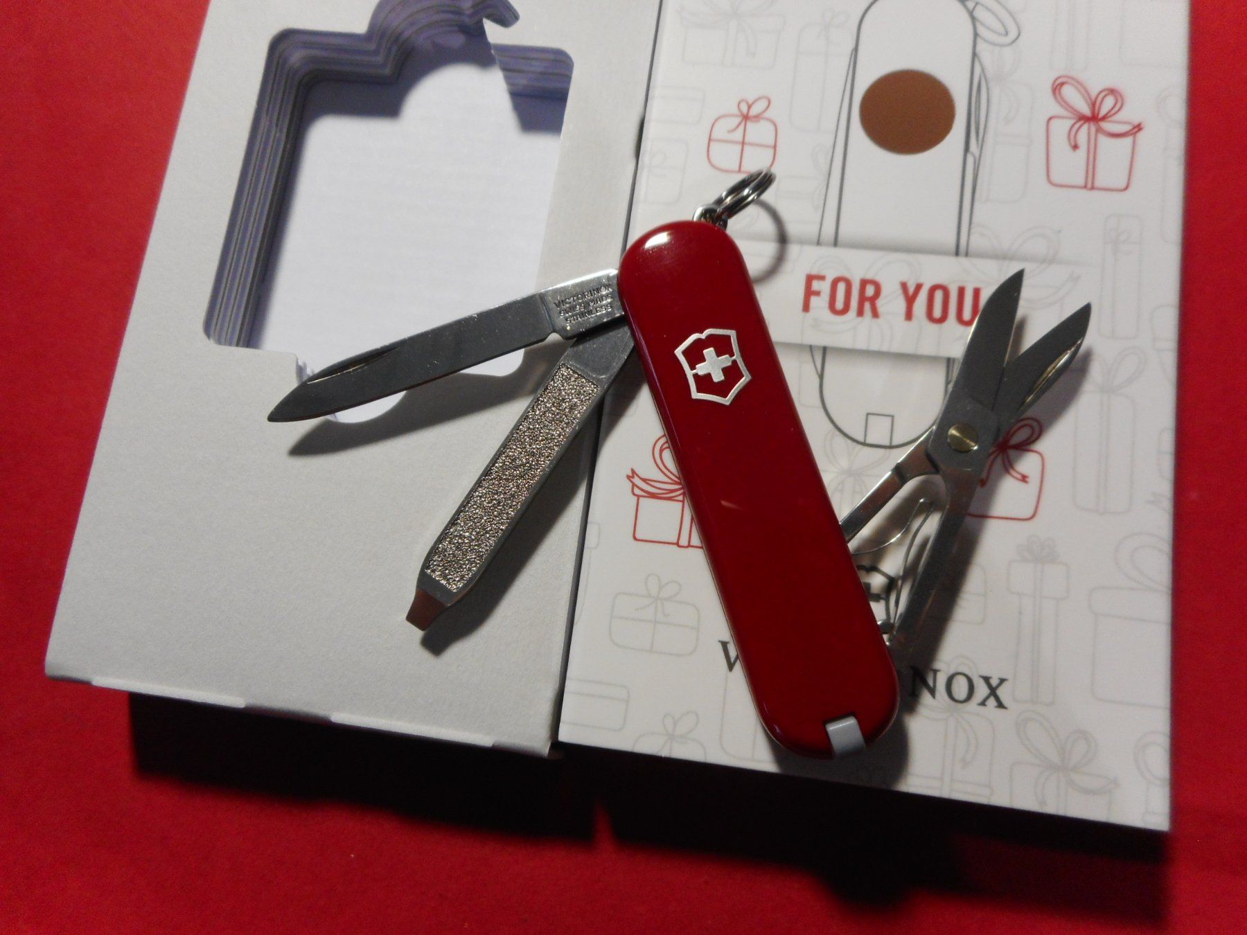 Victorinox Coltelli tascabile: Victorinox Set - Classic's in Geschenksbox – Nuovo e nell'imballaggio originale da Rotkreuz venduto da Hubbil 2