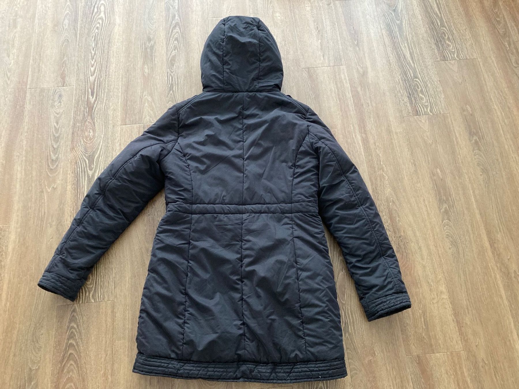 Giacche: schwarze Winter Jacke . grösse L – Usato da Arbon venduto da Tschu79 2