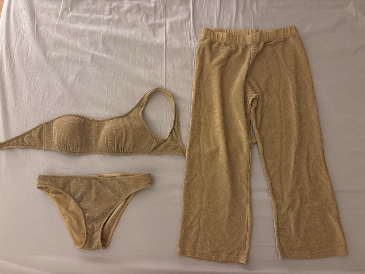 Calzedonia Lotti di vestiti: Set mare Calzedonia costume e pantalone  – Usato da Zürich venduto da mat_58mf