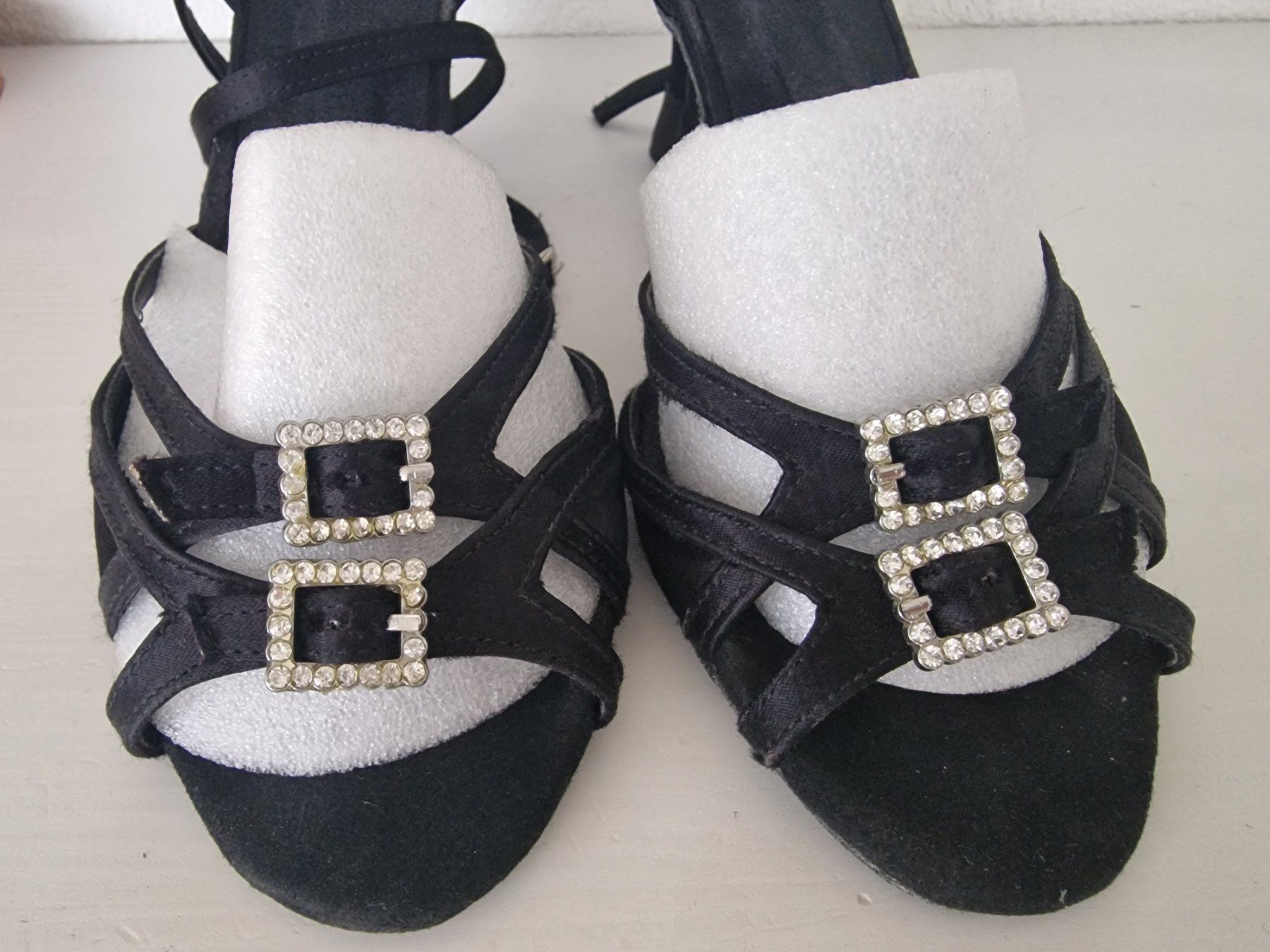 Scarpe da donna: Salsa Tanzsandalen – Usato da Münsingen venduto da InnaN 1