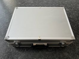 Alu-Tragkoffer