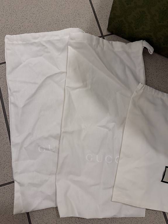 Tutte le decorazioni: Dustbag scarpe e sacchetto Gucci – Nuovo (secondo la descrizione) da Locarno venduto da pri_72dm 1
