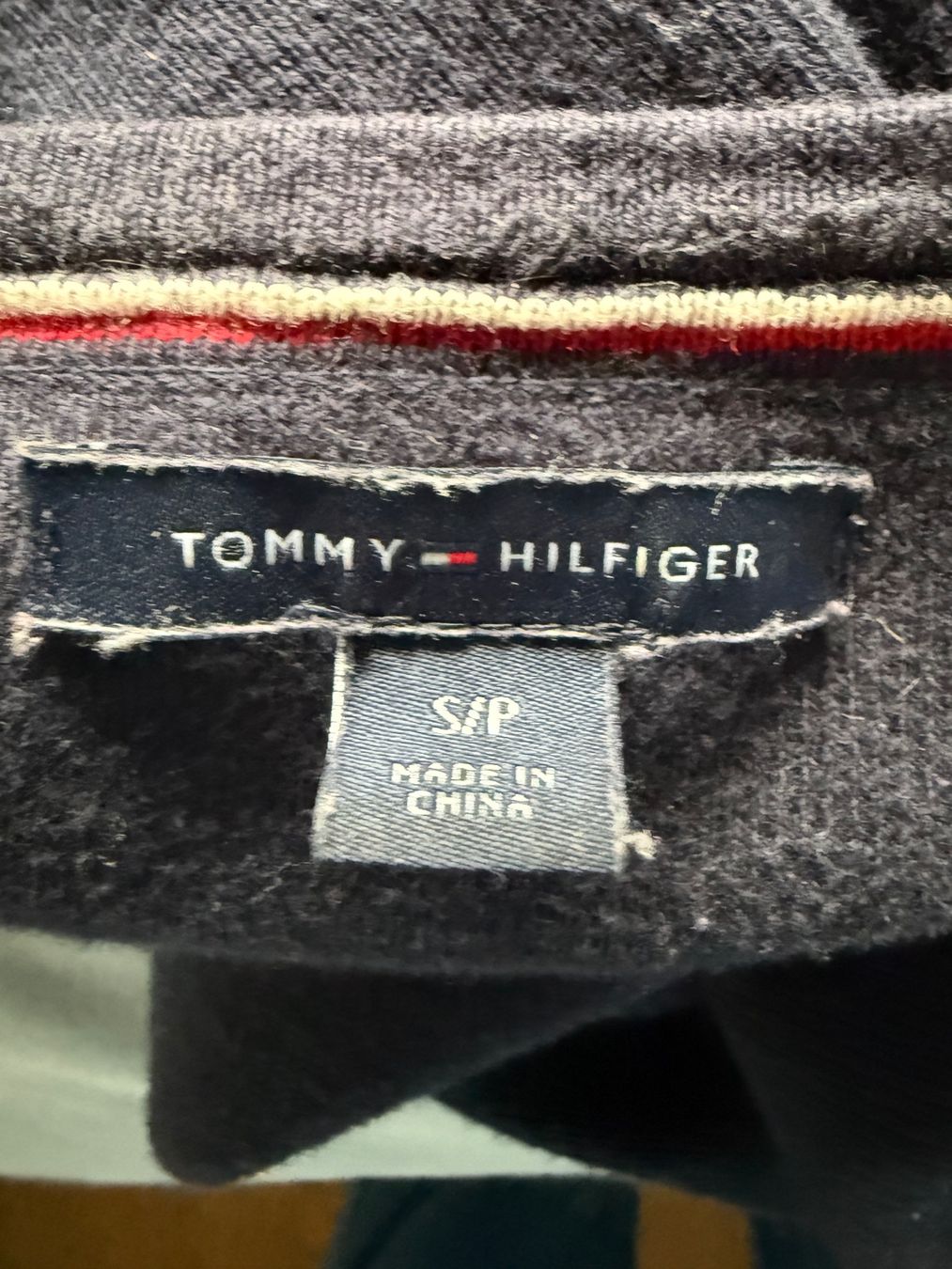 Tommy Hilfiger Maglioni & Felpe: Tommy Hilfiger Langarmshirt – Nuovo (secondo la descrizione) da Altendorf venduto da am9j_nt 2
