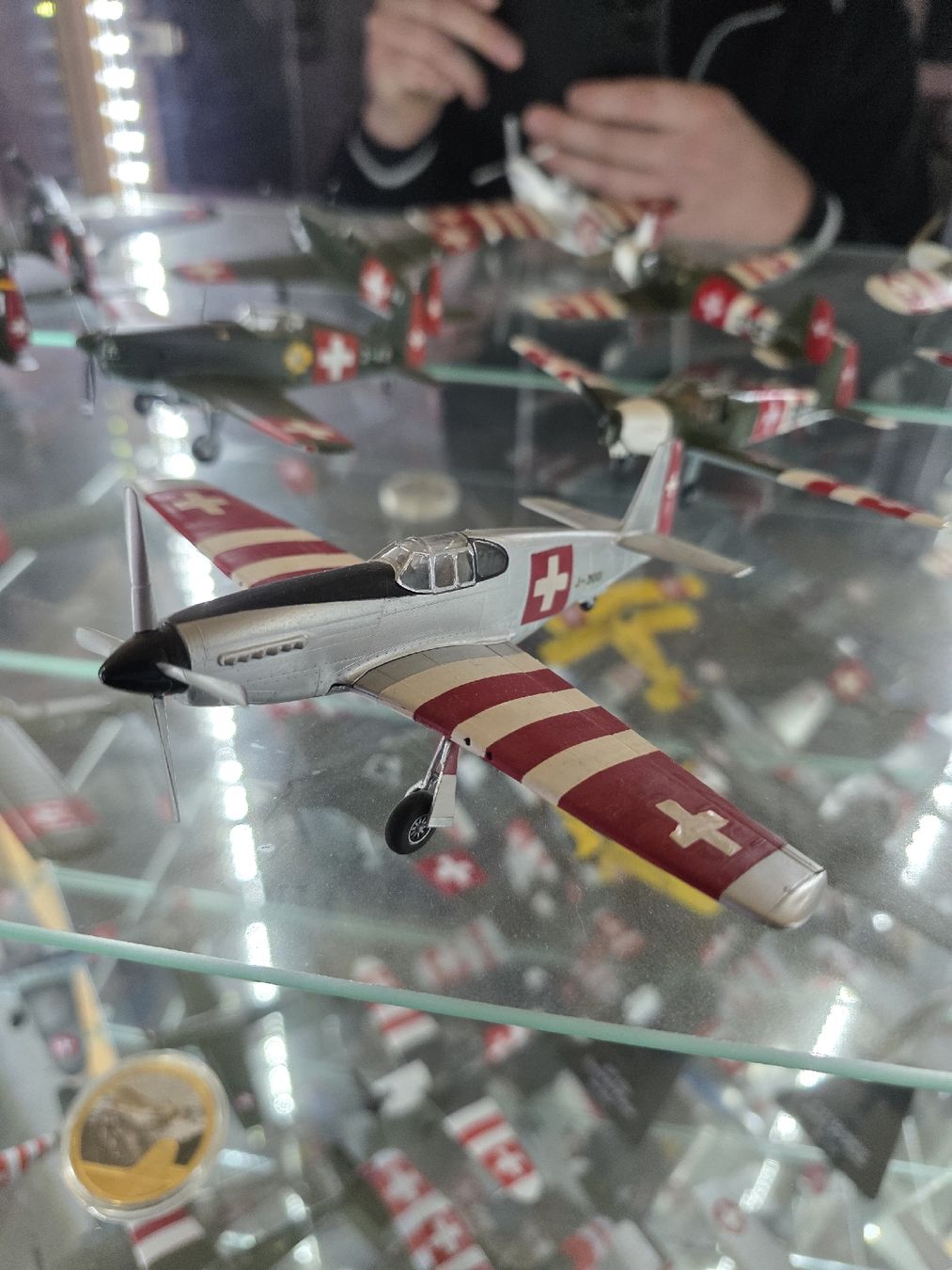Kit di modellismo & Modellini statici: P51B 1/72 – Nuovo (secondo la descrizione) da Lentigny venduto da kev_j2xf