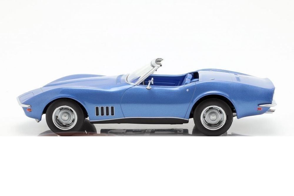 Chevrolet Modellini d'auto: Chevrolet Corvette Convertible 1:18 – Nuovo e nell'imballaggio originale da Erlenbach im Simmental venduto da Model_box 3