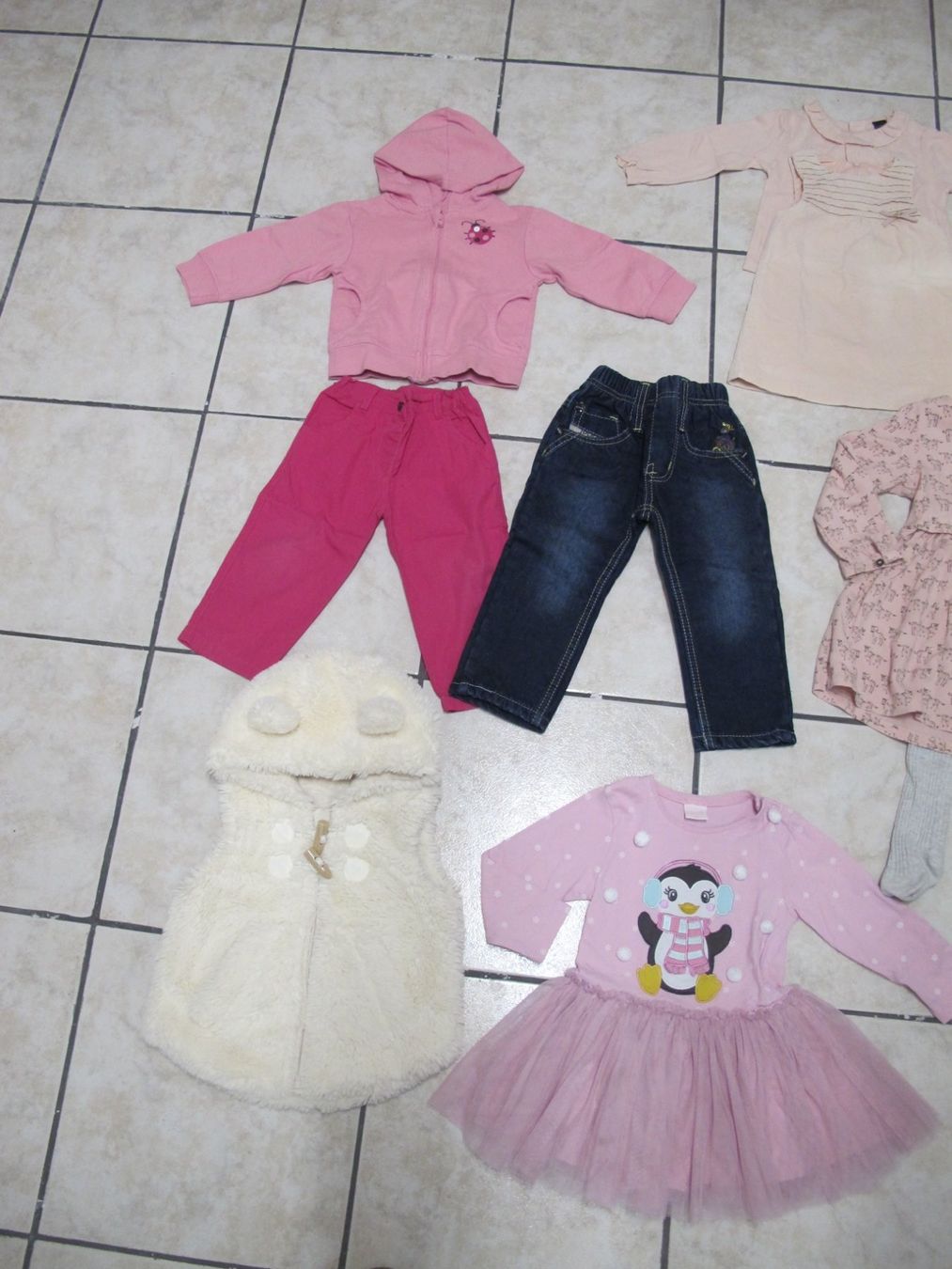 Lotti & Set di vestiti: Kleiderpaket Mädchen Gr. 80 Herbst Winter – Usato da Rheinfelden venduto da zwitschi_09 1